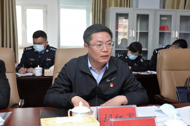 山城区委书记胡红军调研区法院政法队伍教育整顿工作